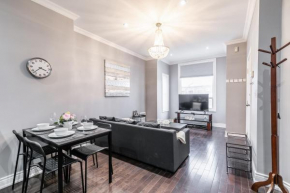 Modern 3BR Apt in the heart of Trinity Bellwoods